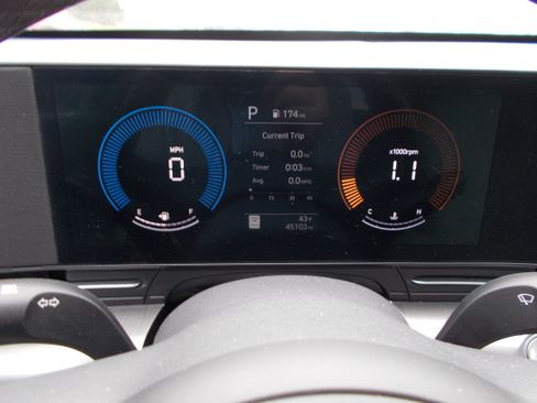 Used 2024 Hyundai Kona SEL image 12