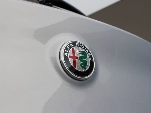 New 2025 Alfa Romeo Stelvio Sprint image 28