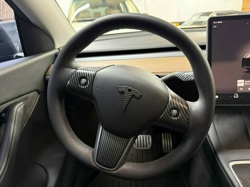 Used 2022 Tesla Model Y Performance AWD/4WD image 12