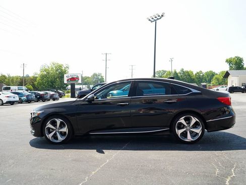 Used 2019 Honda Accord Touring image 24