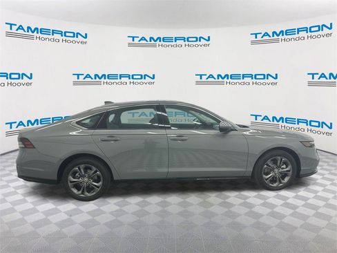 Used 2025 Honda Accord EX-L image 6