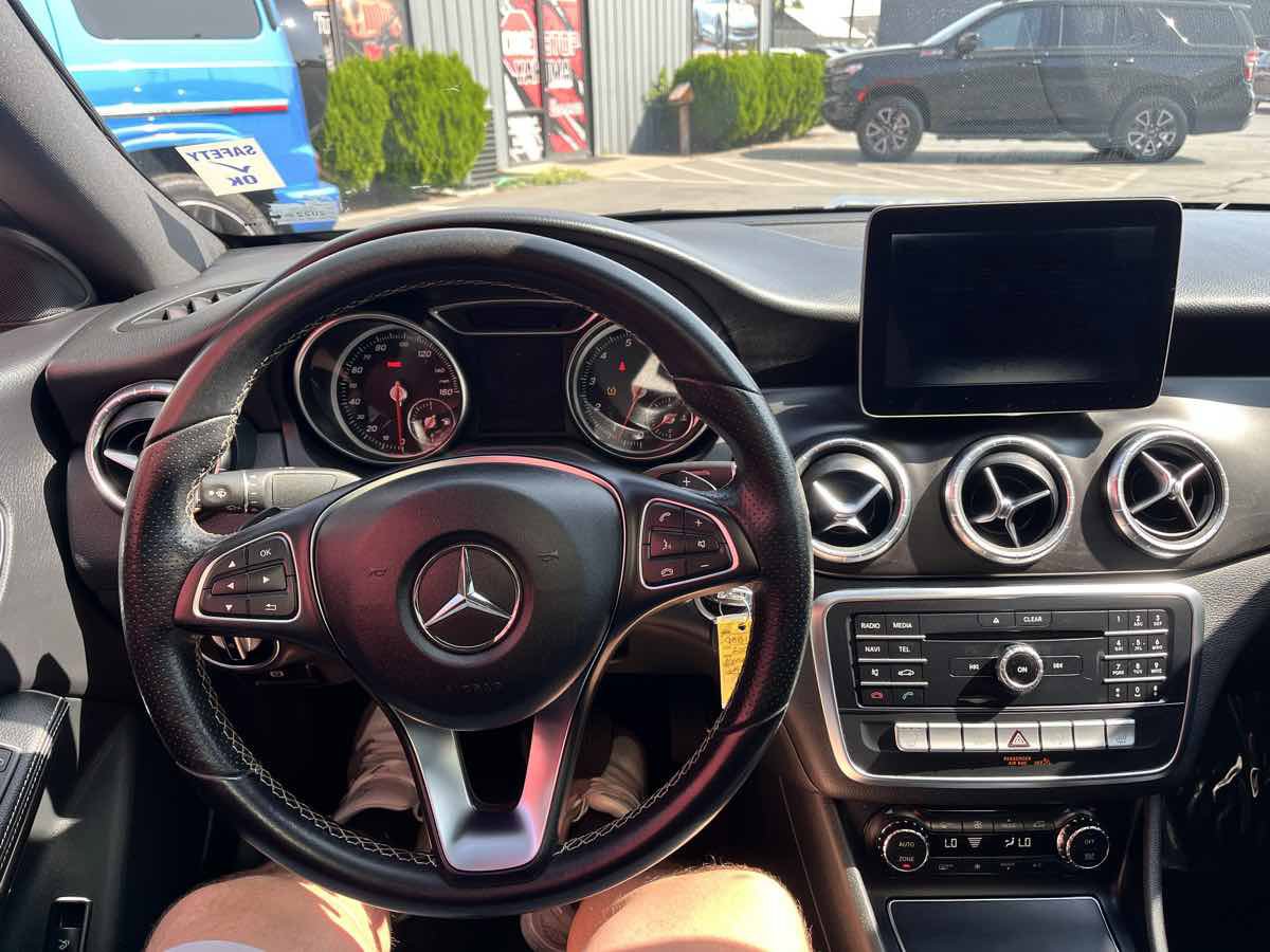Used 2017 Mercedes-Benz CLA 250 4MATIC image 9