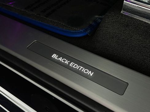 Used 2025 Bentley Bentayga image 35