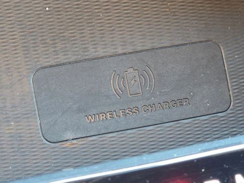 Used 2023 Jeep Grand Cherokee L Laredo image 13