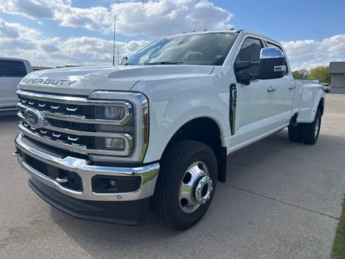 Used 2024 Ford F350 Lariat w/ Lariat Ultimate Package AWD/4WD image 3