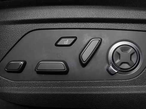 Used 2024 Hyundai Palisade Calligraphy image 39