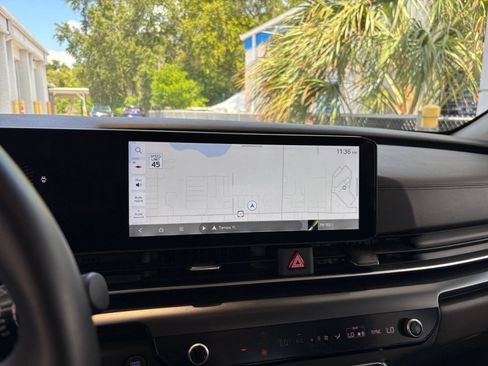 Used 2026 Kia Carnival FWD image 20