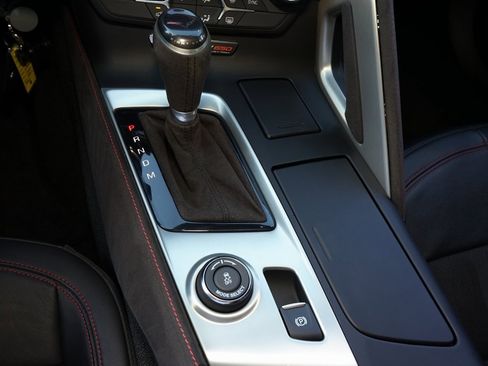 Used 2015 Chevrolet Corvette Z06 image 23