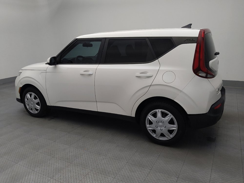 Used 2022 Kia Soul LX FWD image 3