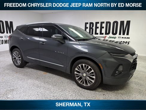 Used 2020 Chevrolet Blazer Premier w/ Driver Confidence II Package FWD image 3