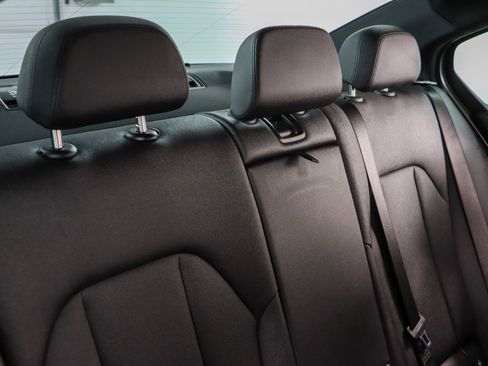 Used 2021 BMW 330i xDrive Sedan w/ Premium Package image 28