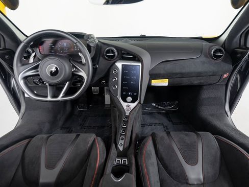 New 2024 McLaren 750S Spider image 31