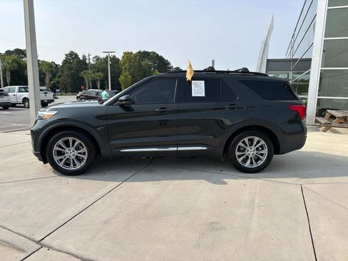 Certified 2023 Ford Explorer XLT w/ Equipment Group 202A RWD image 4