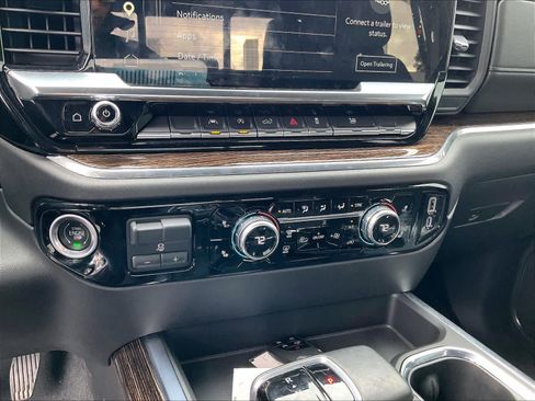 Used 2023 GMC Sierra 1500 Elevation w/ Preferred Package image 33