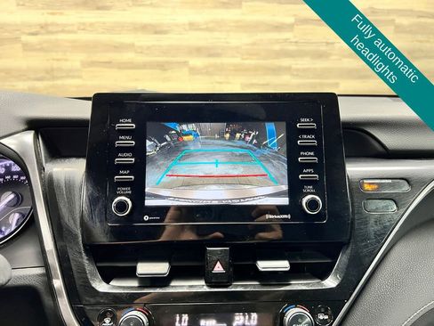 Used 2022 Toyota Camry SE w/ Carpet Mat Package (TMS) FWD image 10