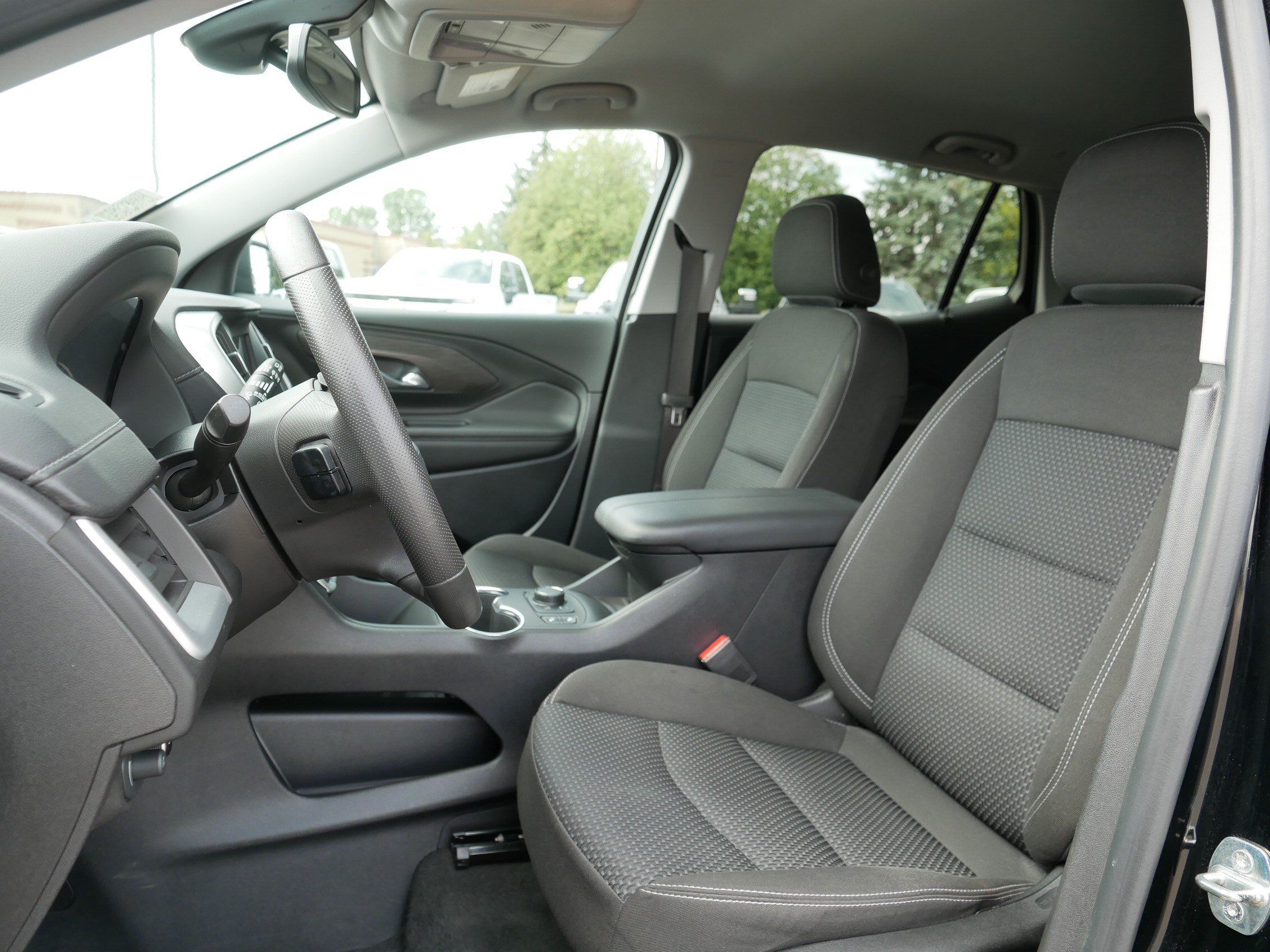 Used 2023 GMC Terrain SLE w/ Driver Convenience Package AWD/4WD image 33