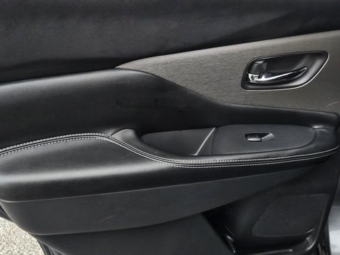 Certified 2024 Nissan Murano SV FWD image 10