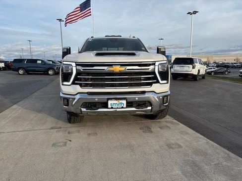 Used 2024 Chevrolet Silverado 3500 LTZ w/ LTZ Premium Package image 8