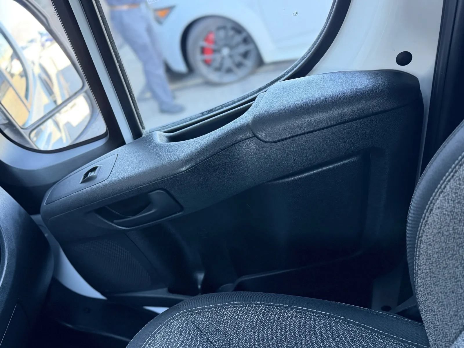 Used 2024 RAM ProMaster 2500 w/ Premium Convenience Group FWD image 35