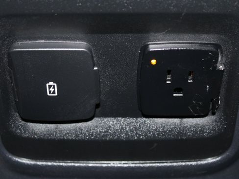 Used 2023 Ford Bronco Wildtrak image 23