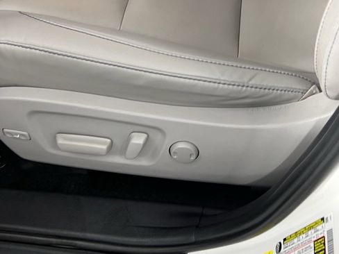 Used 2019 Toyota Highlander XLE image 21