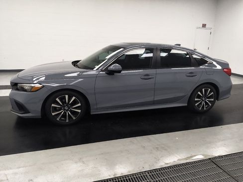 Used 2024 Honda Civic EX image 2