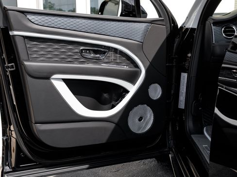 New 2026 Bentley Bentayga Speed AWD/4WD image 32