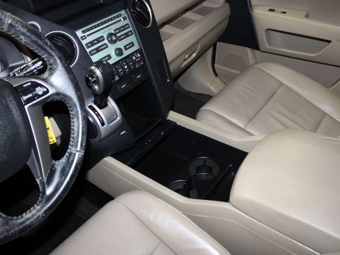 Used 2011 Honda Pilot EX-L image 19