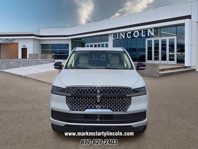 New 2027 Lincoln Navigator Premiere AWD/4WD image 6