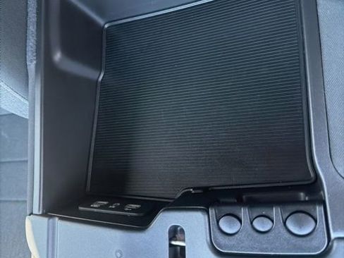 Used 2021 RAM 1500 Classic Warlock image 23