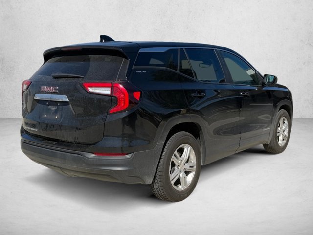Used 2024 GMC Terrain SLE FWD image 5