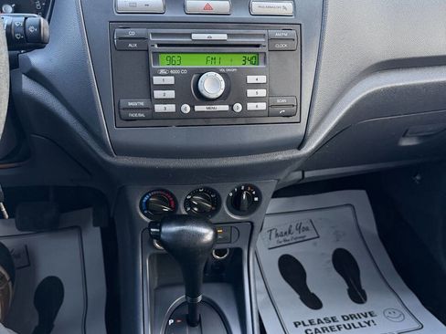 Used 2010 Ford Transit Connect XLT image 23