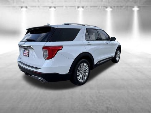 Used 2024 Ford Explorer Limited w/ Limited Technology Package RWD image 4