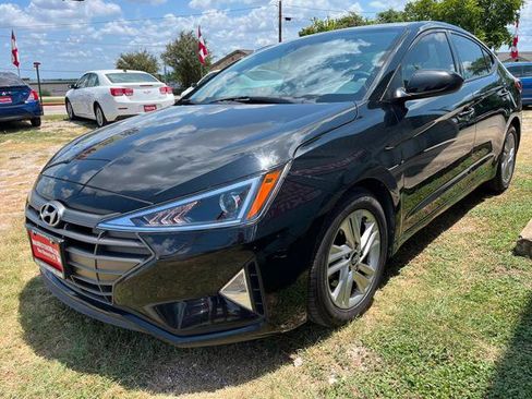 Used 2019 Hyundai Elantra SEL FWD image 4