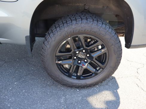 Used 2025 Chevrolet Silverado 1500 RST AWD/4WD image 38