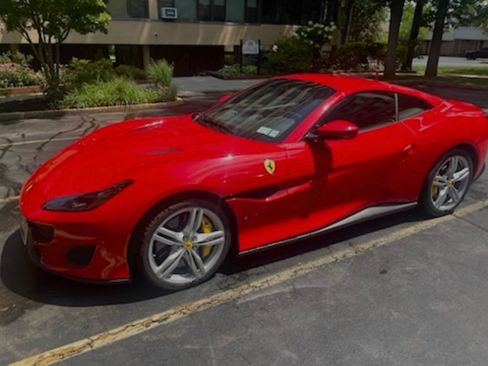 Used 2019 Ferrari Portofino RWD image 2