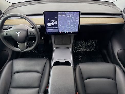 Used 2021 Tesla Model Y 2WD image 25