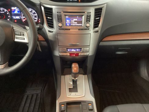 Used 2014 Subaru Outback 2.5i Limited image 11