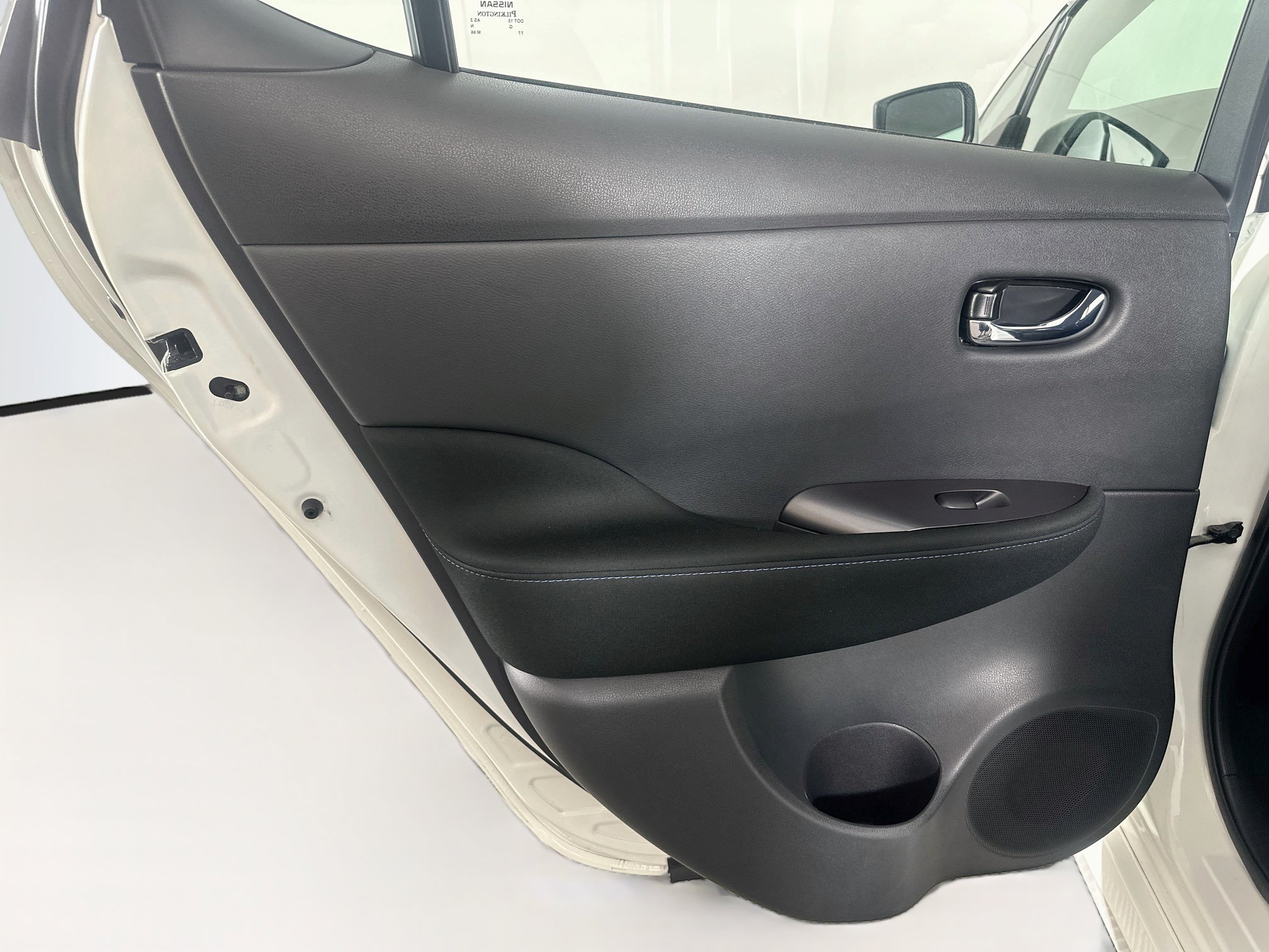 Used 2025 Nissan Leaf S FWD image 25