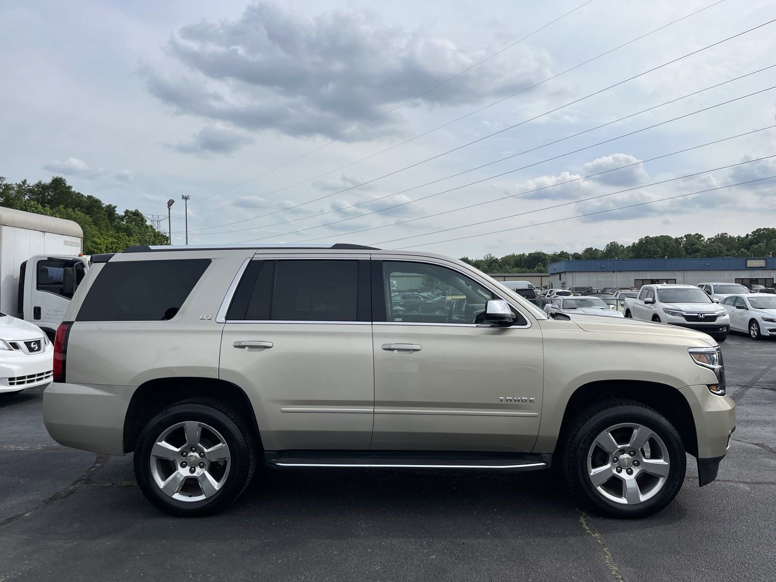 Used 2015 Chevrolet Tahoe LTZ RWD image 6