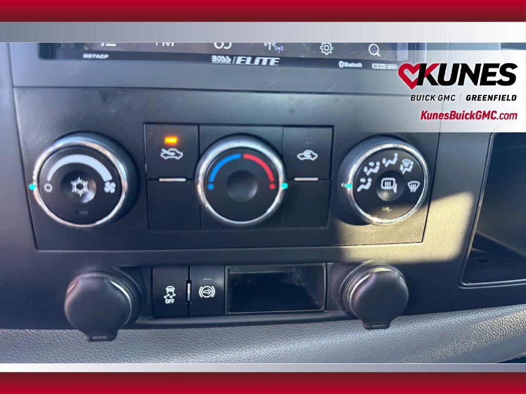 Used 2013 GMC Sierra 2500 W/T AWD/4WD image 24