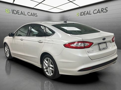 Used 2016 Ford Fusion SE FWD image 7
