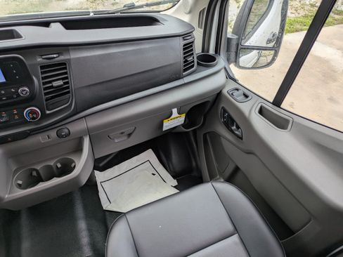 Used 2024 Ford Transit 250 148 Medium Roof RWD image 16