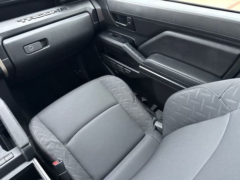 Used 2025 Toyota Tacoma SR RWD image 15