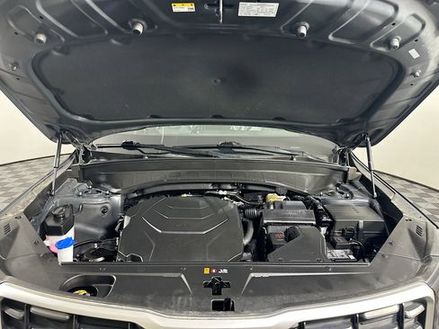 Used 2025 Kia Telluride S FWD image 36