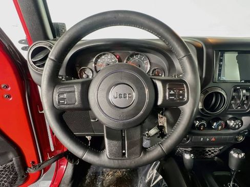 Used 2018 Jeep Wrangler Unlimited Sport S AWD/4WD image 16
