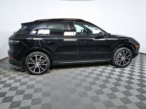 Certified 2023 Porsche Cayenne AWD/4WD image 26