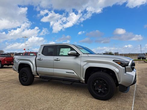 New 2026 Toyota Tacoma SR5 image 3