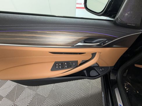 Used 2023 BMW M550i xDrive w/ Executive Package image 15