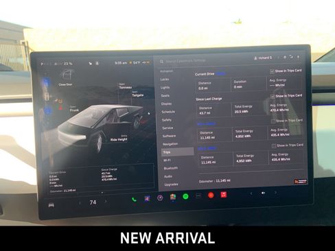 Used 2024 Tesla Cybertruck AWD Crew Cab image 9